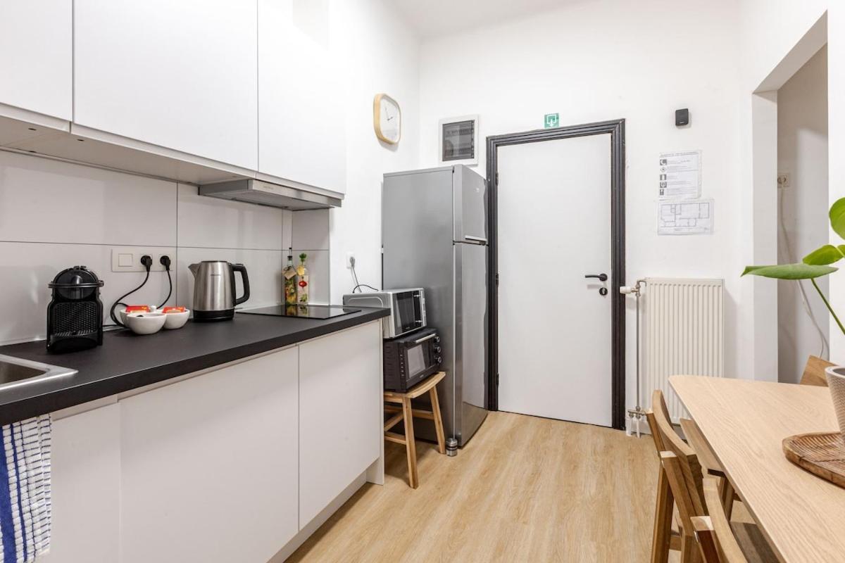 Cosy Appartement Met Tuin In Centrum Antwerpen Gratis Parking Free Parking! ภายนอก รูปภาพ